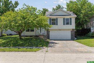 17513 Gertrude Circle, Omaha, NE 68136