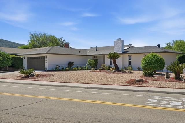 944 La Sombra Drive, San Marcos, CA 92078