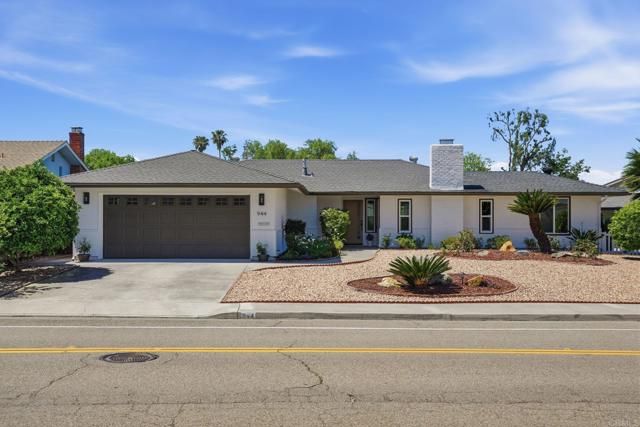944 La Sombra Drive, San Marcos, CA 92078