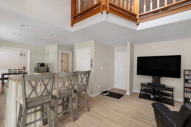 34 Rosslare Drive 108, Worcester, MA 01602