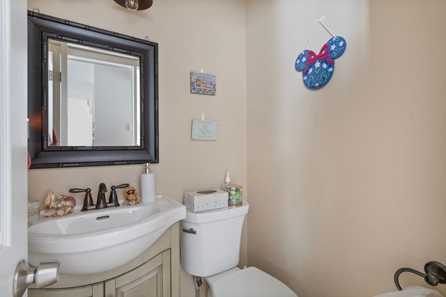 34 Rosslare Drive 108, Worcester, MA 01602