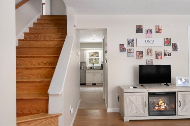 34 Rosslare Drive 108, Worcester, MA 01602