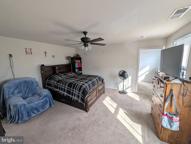 132 SWITCHGRASS CT, Bunker Hill, WV 25413