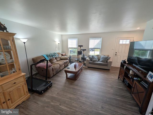 132 SWITCHGRASS CT, Bunker Hill, WV 25413