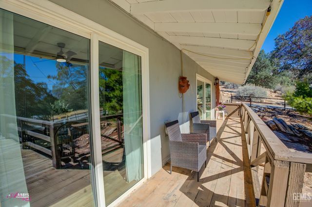 245 Mountain Shadow Drive, Wofford Heights, CA 93285