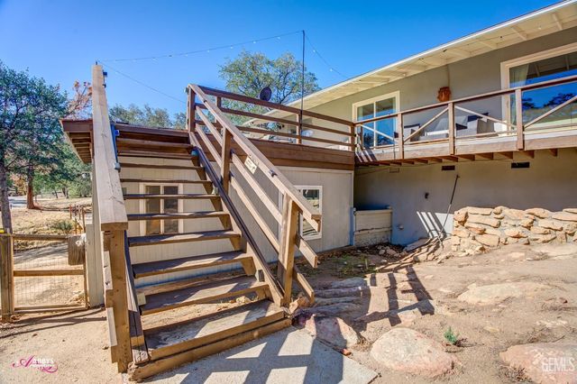 245 Mountain Shadow Drive, Wofford Heights, CA 93285