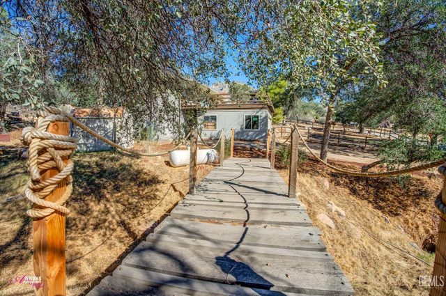 245 Mountain Shadow Drive, Wofford Heights, CA 93285