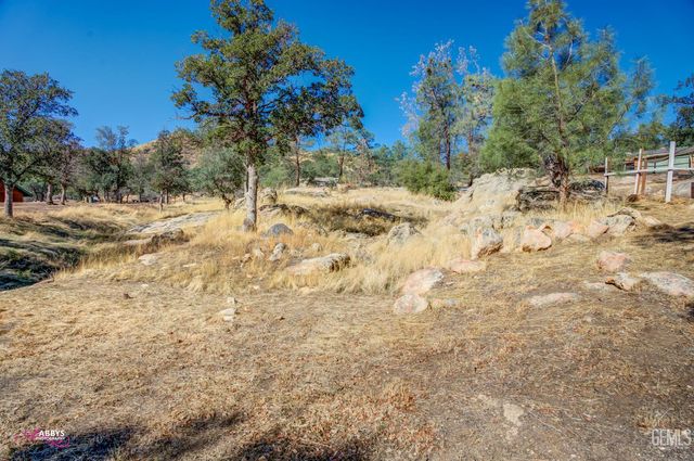 245 Mountain Shadow Drive, Wofford Heights, CA 93285