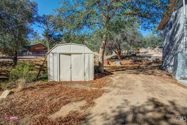 245 Mountain Shadow Drive, Wofford Heights, CA 93285