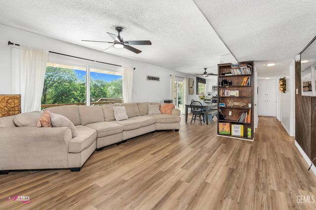 245 Mountain Shadow Drive, Wofford Heights, CA 93285