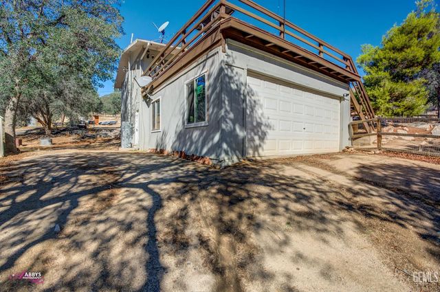 245 Mountain Shadow Drive, Wofford Heights, CA 93285
