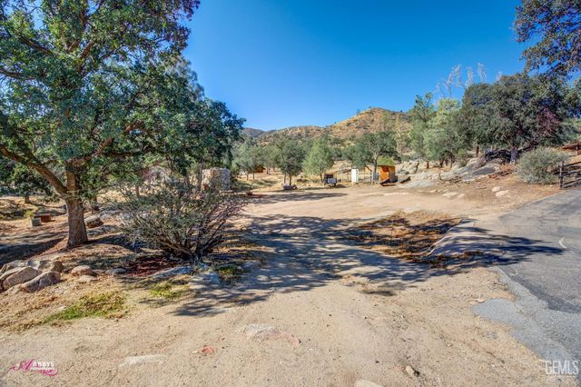 245 Mountain Shadow Drive, Wofford Heights, CA 93285
