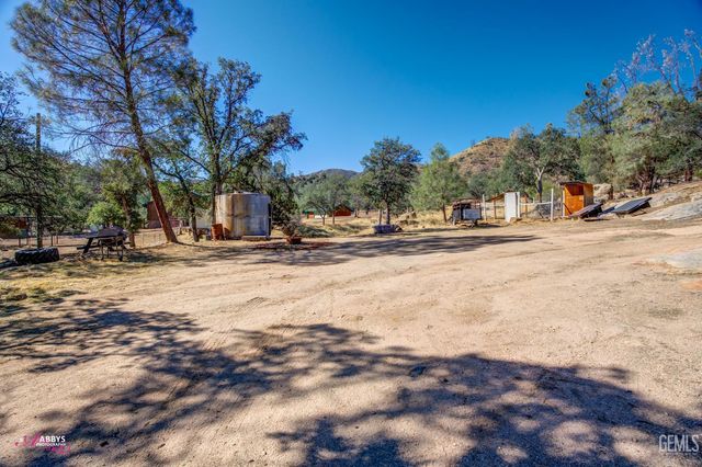 245 Mountain Shadow Drive, Wofford Heights, CA 93285