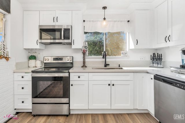 245 Mountain Shadow Drive, Wofford Heights, CA 93285