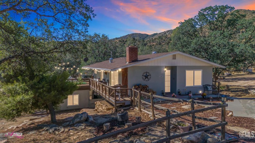 245 Mountain Shadow Drive, Wofford Heights, CA 93285