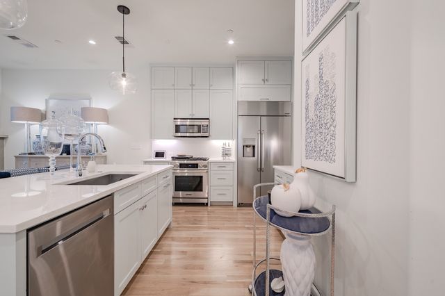 4514 Fairway Avenue, Highland Park, TX 75219