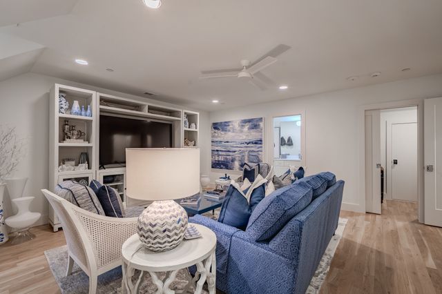 4514 Fairway Avenue, Highland Park, TX 75219