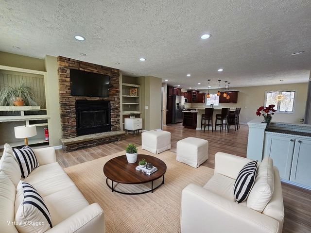 1830 S West Bay Shore Drive, Suttons Bay Twp, MI 49682