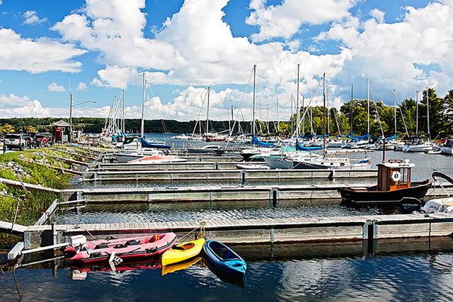 1830 S West Bay Shore Drive, Suttons Bay Twp, MI 49682