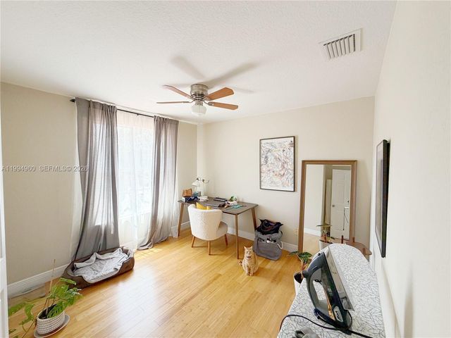 5005 Northern Lights Dr 5005, Green Acres, FL 33463