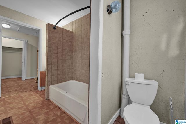 2121 47TH PLACE, Birmingham, AL 35208