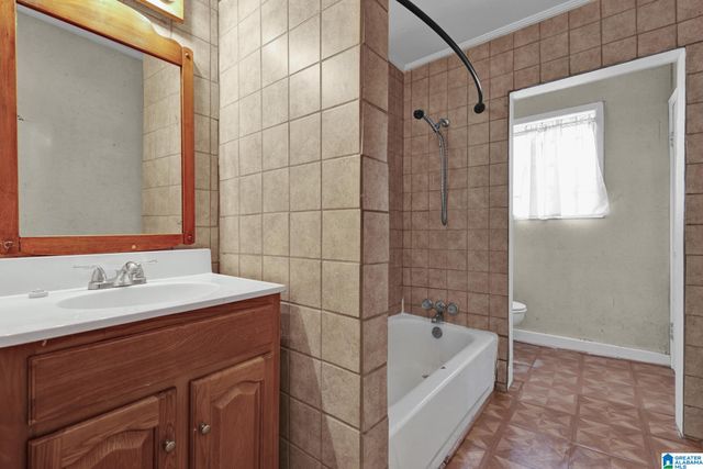 2121 47TH PLACE, Birmingham, AL 35208