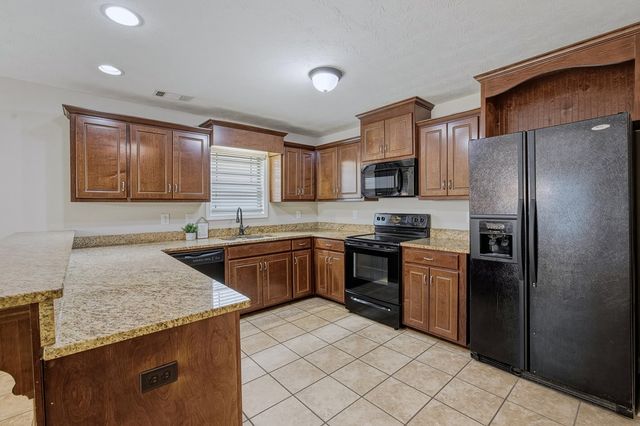 4 Hickory Heights Drive, Phenix City, AL 36870