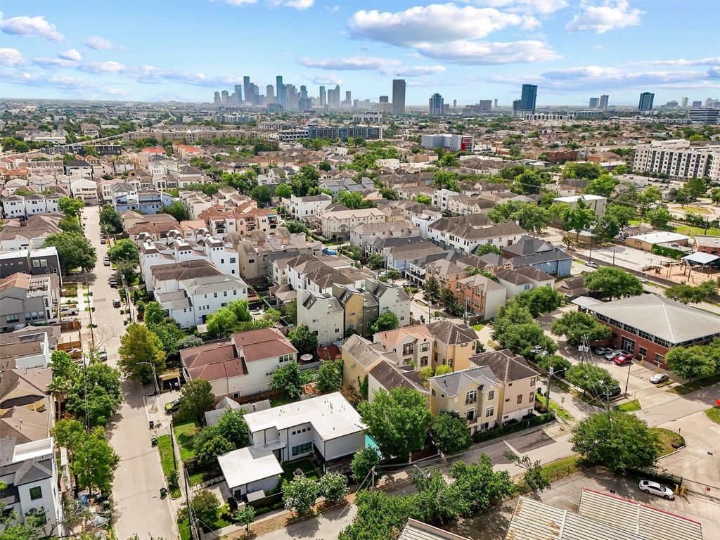 6132 Maxie Street, Houston, TX 77007