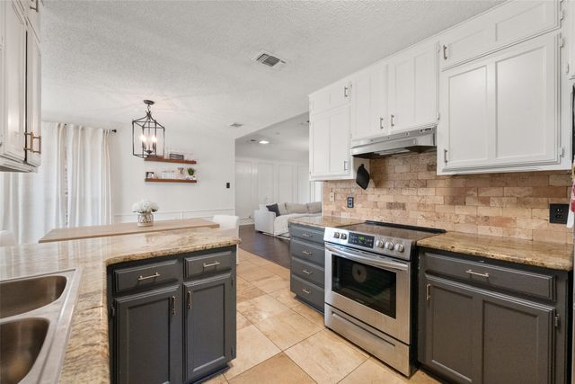 5008 Hawkins Cemetery Road, Arlington, TX 76017