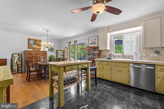 8026 BURWELL RD, Catlett, VA 20119