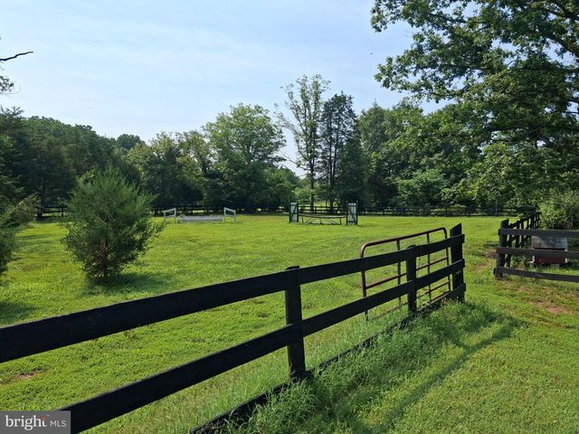 8026 BURWELL RD, Catlett, VA 20119