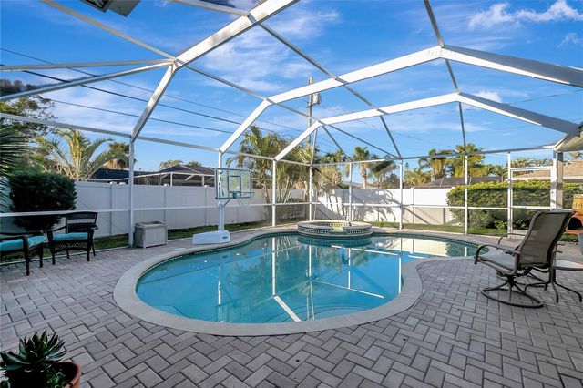 809 JACARANDA DRIVE, Largo, FL 33770