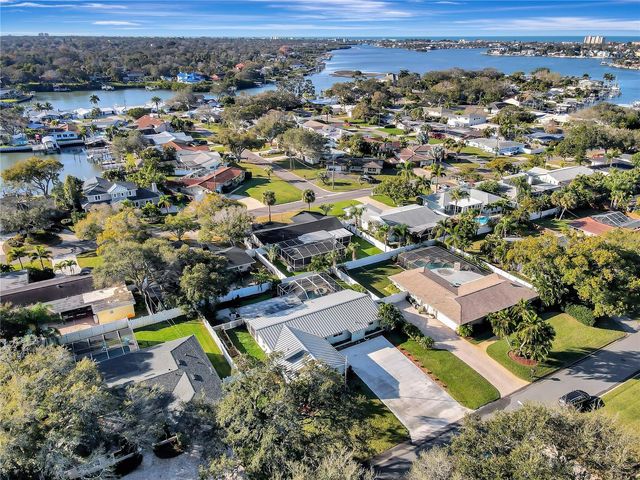 809 JACARANDA DRIVE, Largo, FL 33770