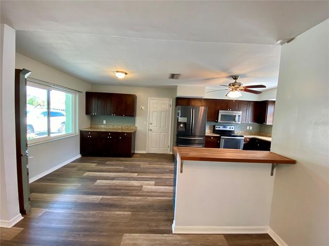 809 JACARANDA DRIVE, Largo, FL 33770