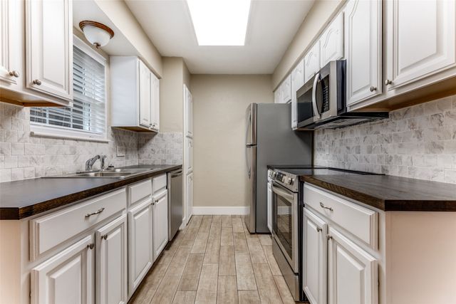 5900 Oak Hill Road, Watauga, TX 76148