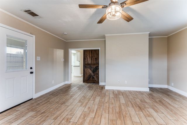 5900 Oak Hill Road, Watauga, TX 76148