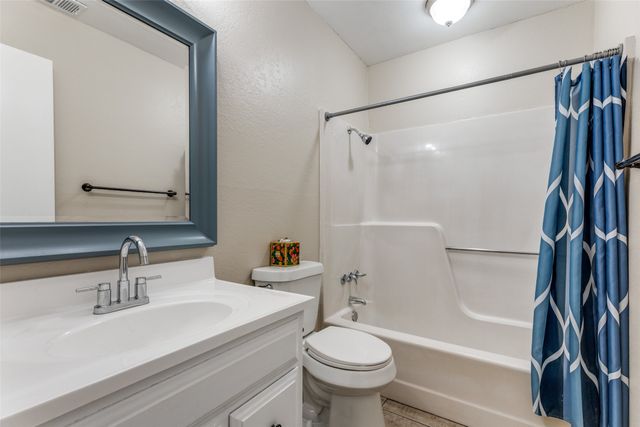 5900 Oak Hill Road, Watauga, TX 76148