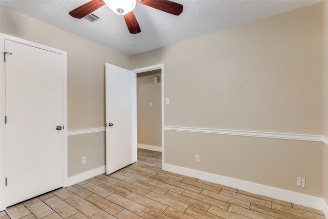 5900 Oak Hill Road, Watauga, TX 76148