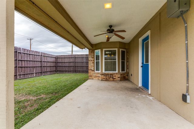 5900 Oak Hill Road, Watauga, TX 76148