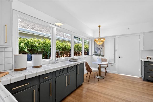807 Rutherdale Avenue, San Carlos, CA 94070
