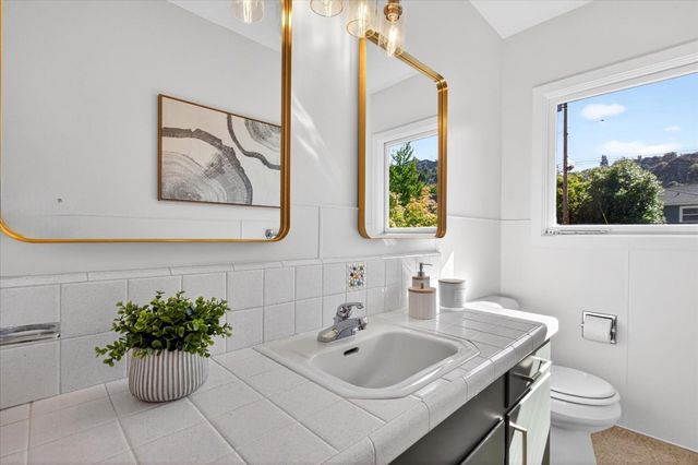 807 Rutherdale Avenue, San Carlos, CA 94070