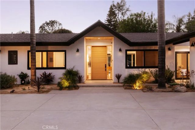 5313 Crebs Avenue, Tarzana, CA 91356