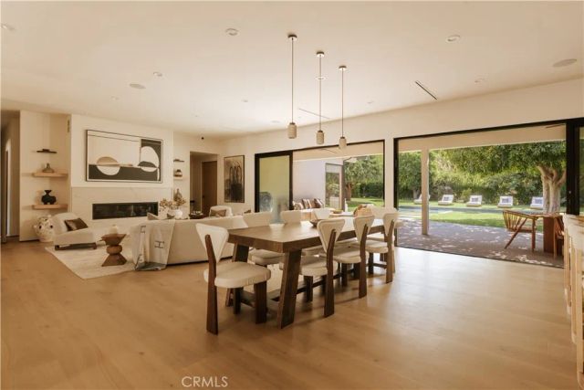 5313 Crebs Avenue, Tarzana, CA 91356