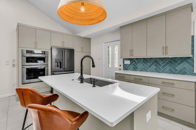 4950 N Rhett Avenue, North Charleston, SC 29405
