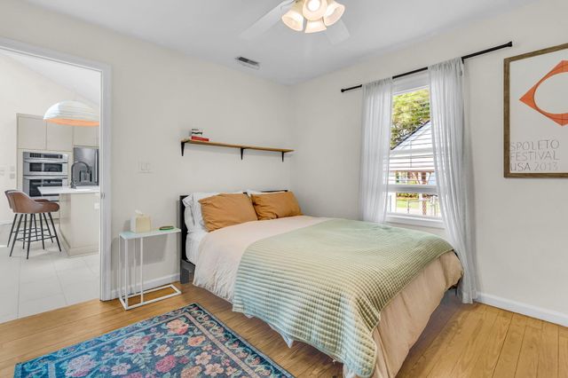 4950 N Rhett Avenue, North Charleston, SC 29405