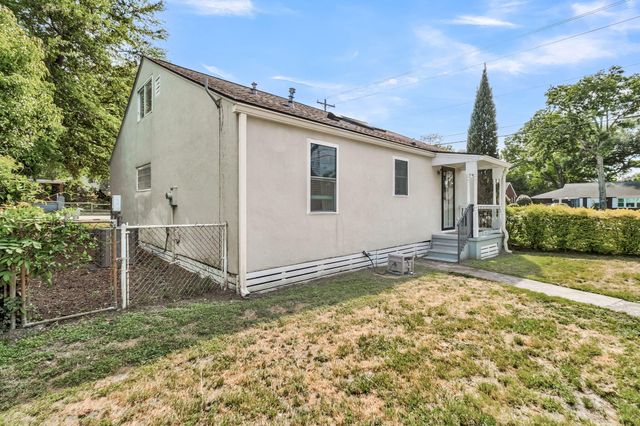 4950 N Rhett Avenue, North Charleston, SC 29405