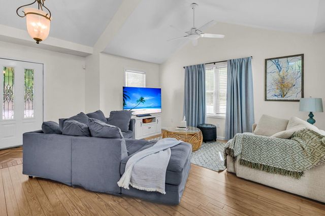 4950 N Rhett Avenue, North Charleston, SC 29405