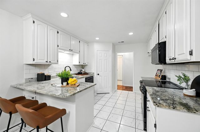 8841 Hidden Hill Drive, Fort Worth, TX 76179