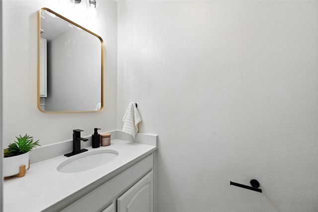 8841 Hidden Hill Drive, Fort Worth, TX 76179