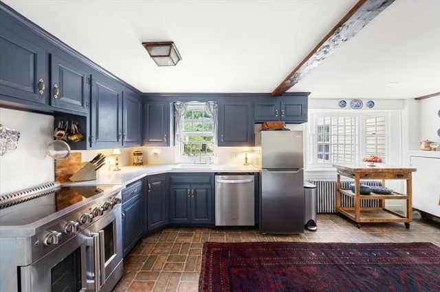 2 Elm St, Boxford, MA 01921